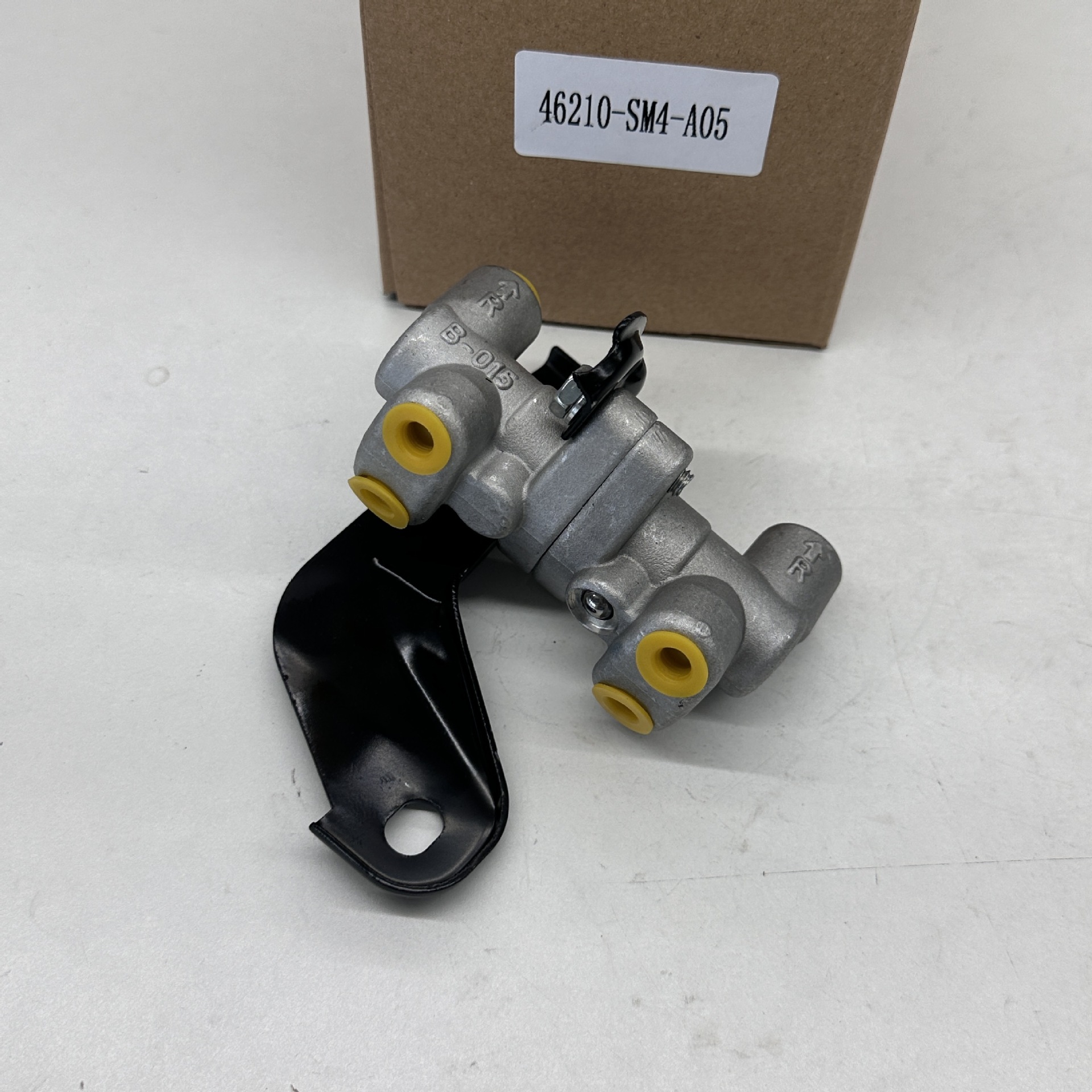 46210-Sm4-A05 Brake Proportioning Valve Suitable for Honda Accord