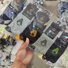 男士中筒袜秋冬新款运动棉袜学生袜吸汗透气舒适百搭棉袜子 现货