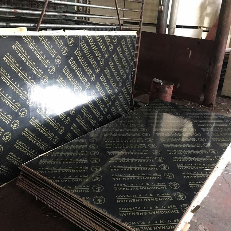 工地复合覆膜板清水木模板厂家批发版面光滑平整现浇无需抹灰