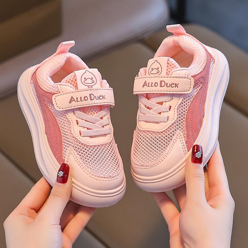 Zapatos blancos para niños y niñas 2025 primavera y otoño nuevos zapatos zapatos casuales antideslizantes para niños zapatillas de deporte de suela blanda para bebés