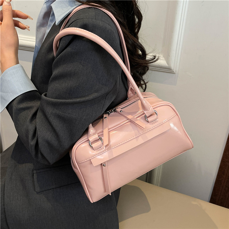 Bolso de axila de sentido avanzado de la moda coreana transfronteriza para mujer 2025 nuevo bolso de bolos de un solo hombro simple y versátil