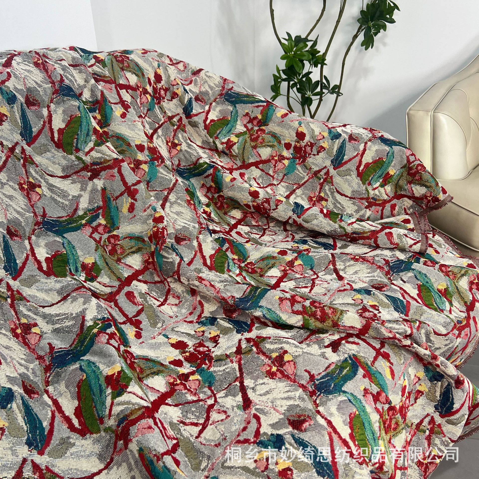 批发新款油画风色织提花面料 沙发布桌布连衣裙箱包面料 织造工艺