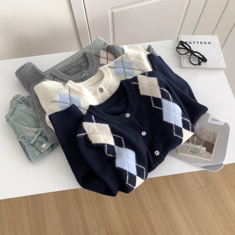 Korean Retro Color-Blocked Quilted Wool Knitted Cardigan for Women, Soft and Skin-Friendly Autumn and Winter Thick Warm Sweater Jacket