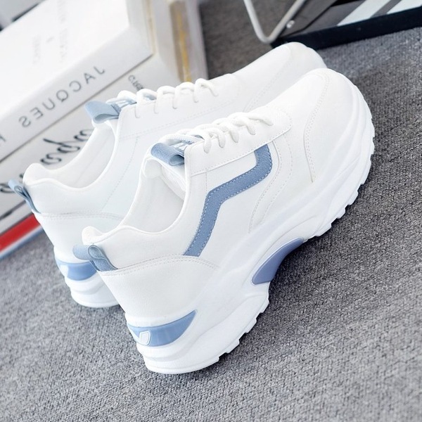 White cute autumn fashionable sneakers for leisure platform