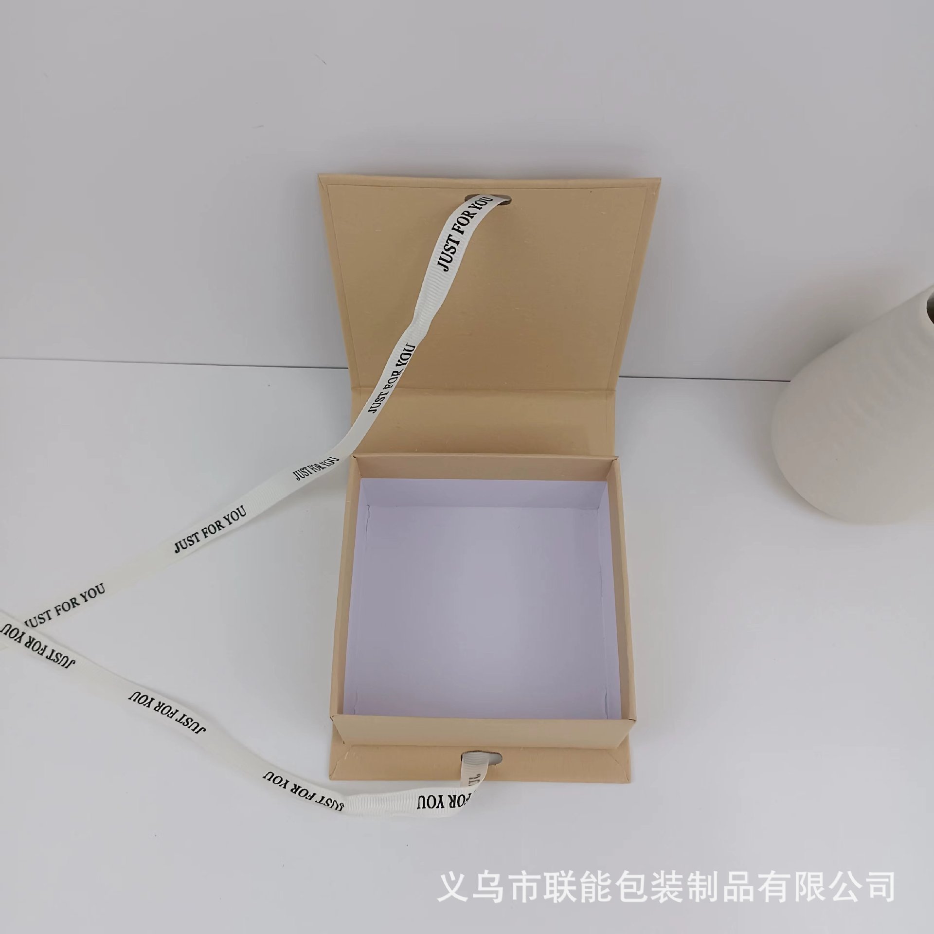 라이트 브라운 (빈 상자);10.5*10.5*4.7cm