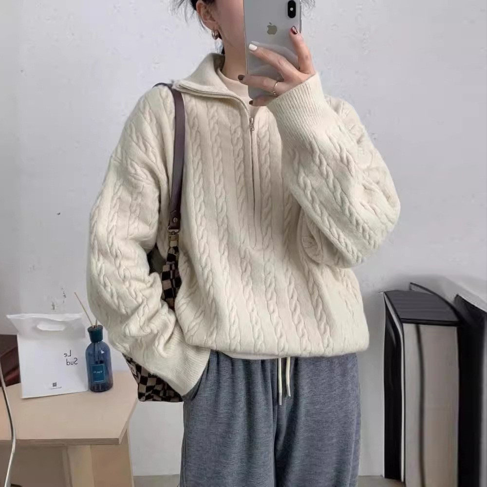 Knitted demi-season retro solid color sweater with zipper
