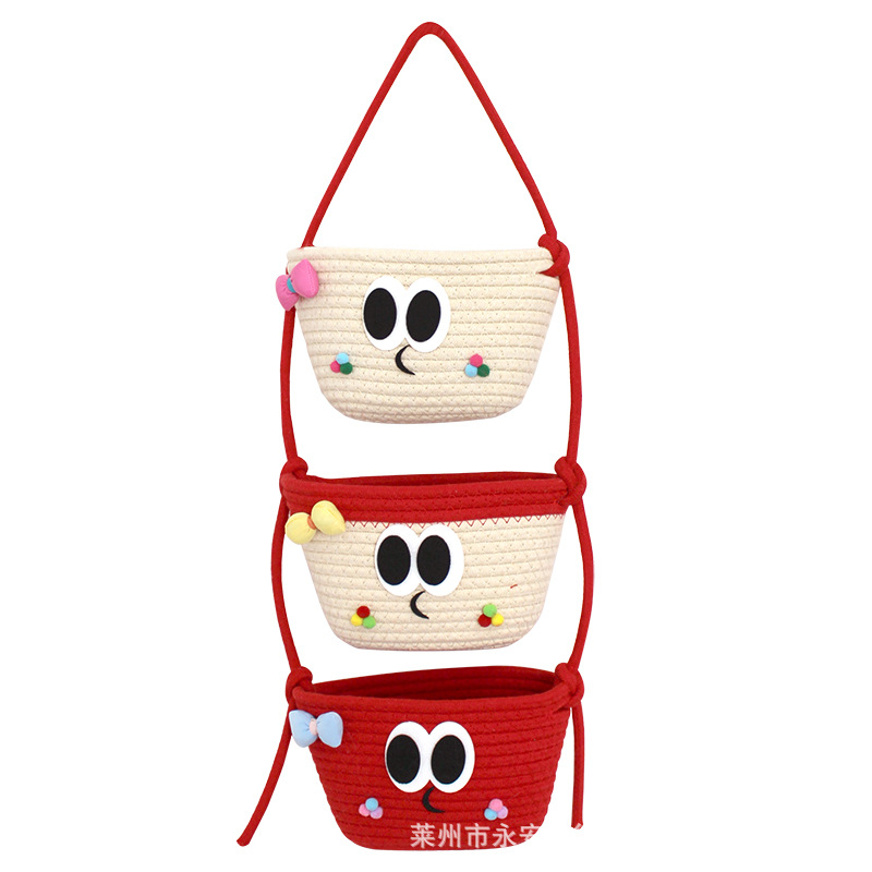 Cesta organizadora de cuerda de algodón con diseño de dibujos animados para colgar en la puerta del dormitorio, se puede usar como cesta de almacenamiento o cesta colgante.