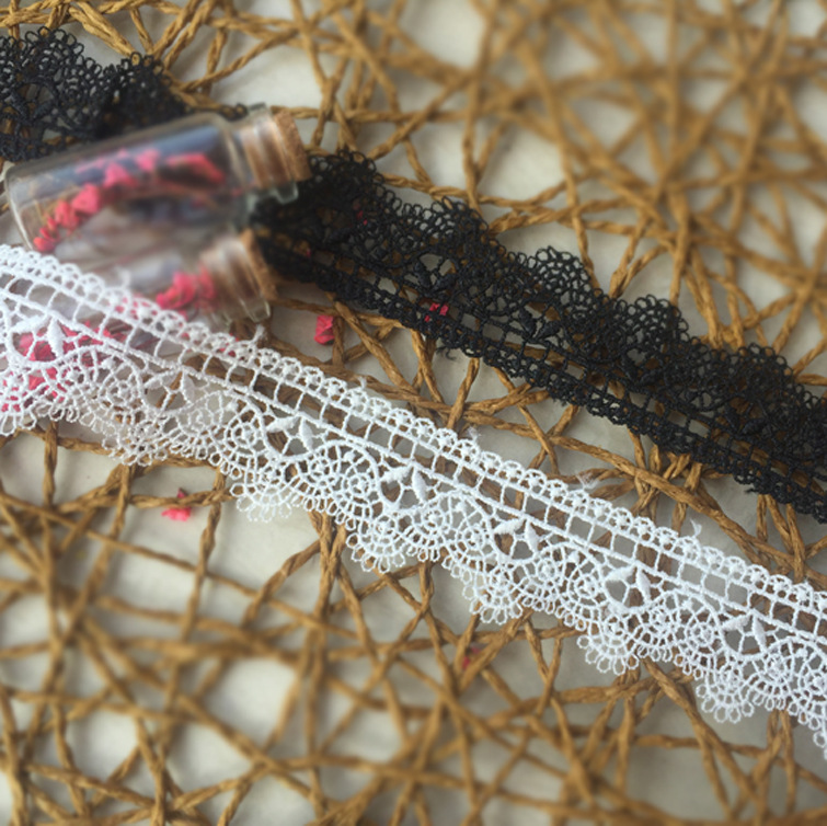 涤光丝细线小花边蕾丝辅料多边形女装童装服装辅料配件 宽约3厘米