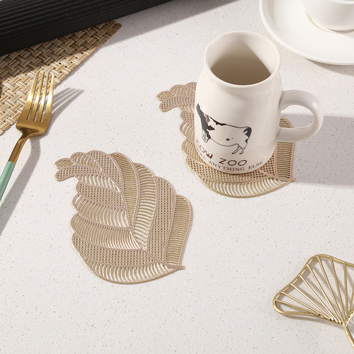 Restaurant decoration western-style placemats for home use simple heat-resistant table mat irregular iris leaf gold foil table mat washable wholesale