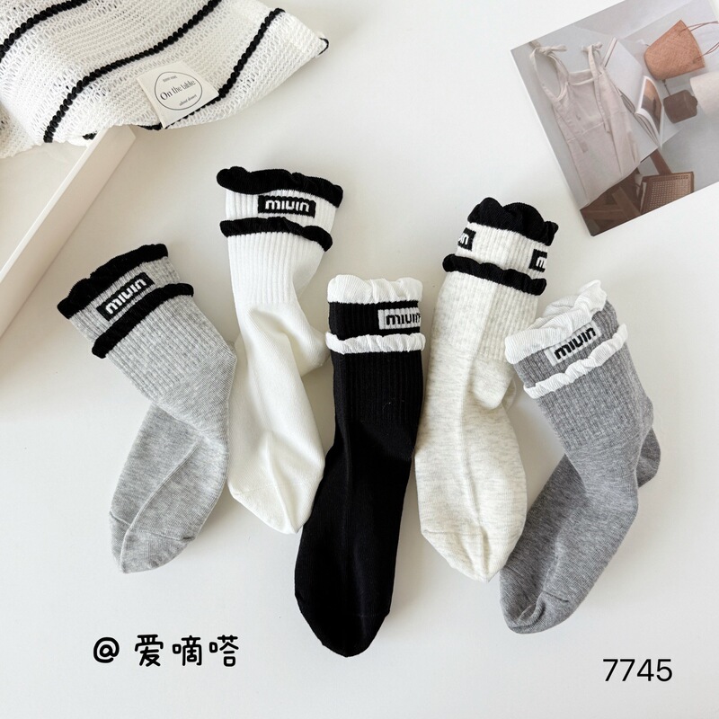 爱嘀嗒儿童袜子秋冬款精梳棉日系ins花边格雷灰色字母女童中筒袜|undefined