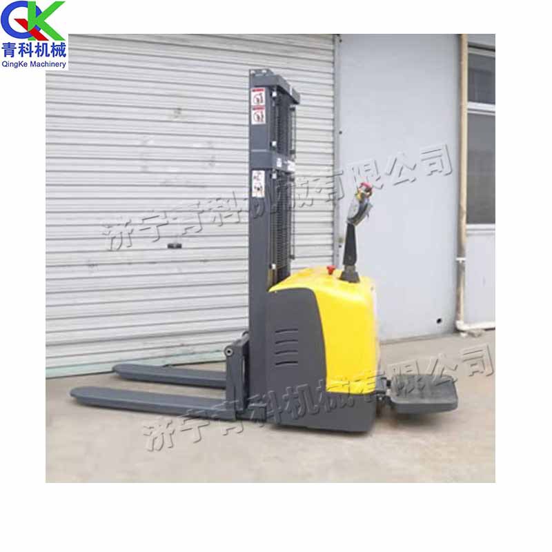 全自动托盘堆高车 小型2T电瓶叉车 站驾式电动装卸货搬运设备