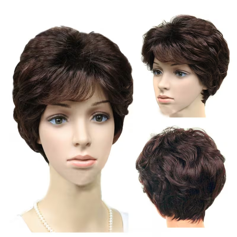 Women's short curly wig with bangs, natural layers, suitable for daily wear, breathable and comfortable, suitable for middle-aged and elderly people