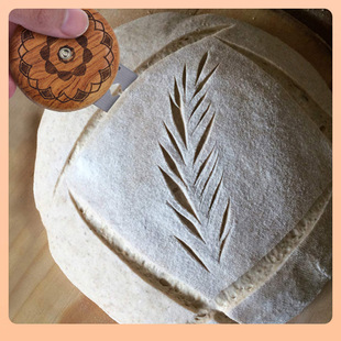 ▹ Ufo Bread Cutting Knife Round Rosewood Baguette Soft European Baguette Trimming Knife Carving Knife Double-Sided Baking Tool