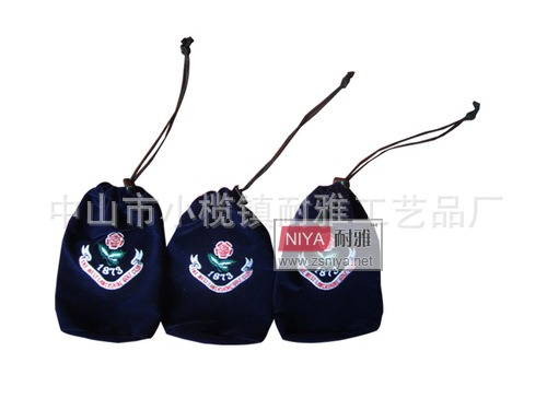 厂家订制生产各种款式刺绣工艺绒布袋电脑绣花绒布束口袋抽绳袋