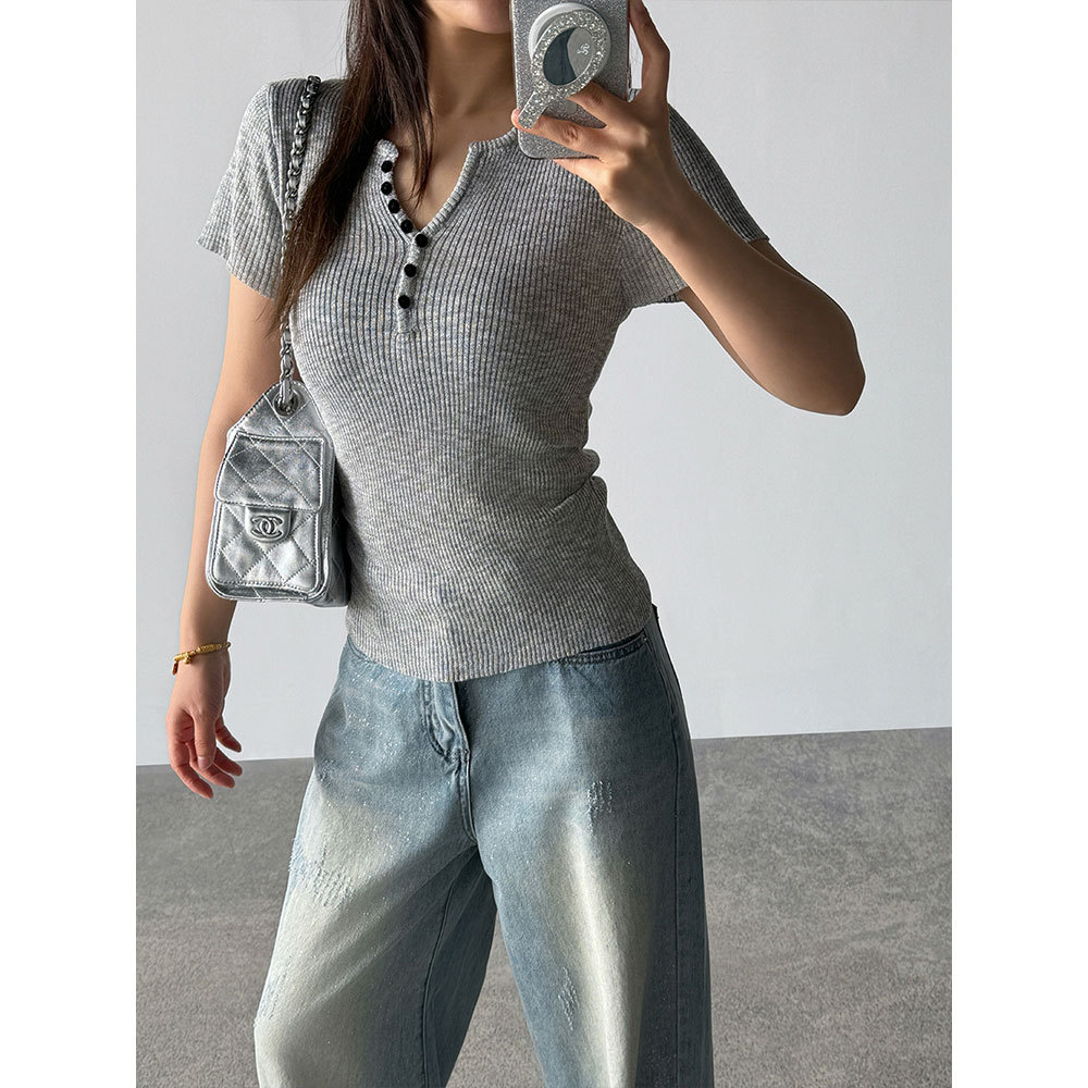 【王琪芝】弹力v领正肩短袖T恤女春夏单排扣百搭冰丝针织衫WQ227