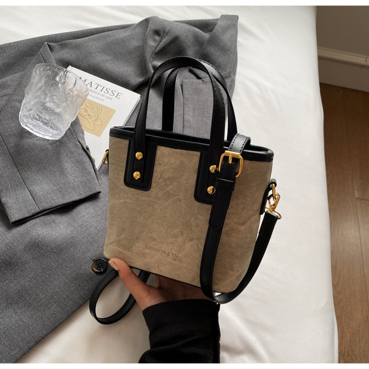 펜던트가 없는 오프화이트