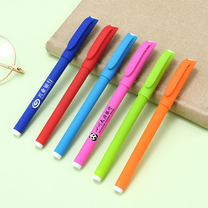 Papelería creativa de negocios 0.5mm bolígrafo personalizado LOGO imprimible pluma neutra de plástico negro al por mayor