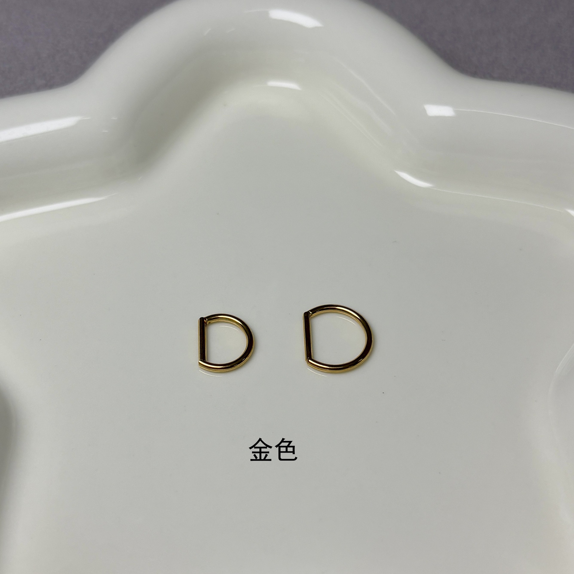 Pointed titanium steel lip stud product view