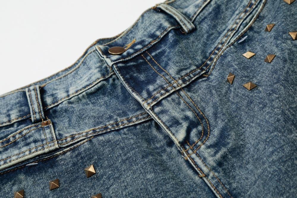 Men's Vintage Washed Blue Distressed Denim Shorts Rock And Roll Studded Details Relaxed Fit Cargo Shorts_mkmklike.com