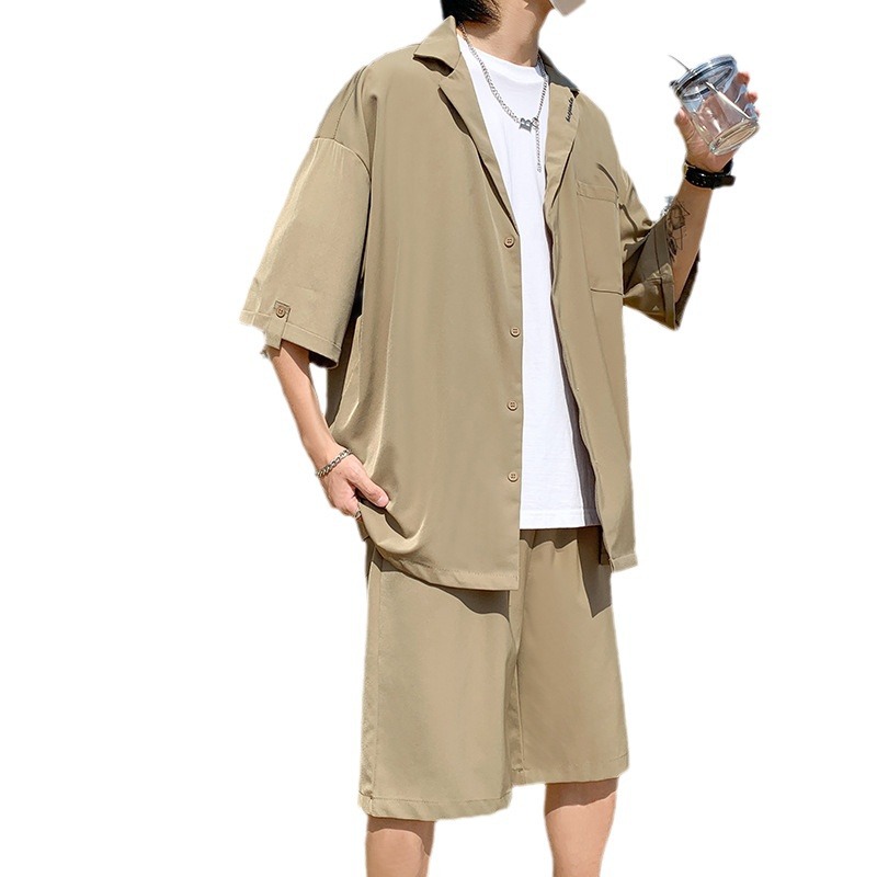 Traje de estilo coreano para hombres de verano de manga corta, deportes casuales, jóvenes sueltos, camisa de dos piezas de moda para estudiantes de secundaria y preparatoria