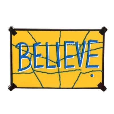 Football Coach Brooch Enamel Pin Comedy Tv Show Peripheral Badge Clothing Backpack Hat Decoration (Yaxa sancaqları) - yellow