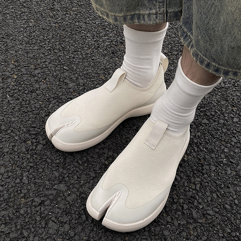 2025 nuevos zapatos Lefu ligeros de suela suave Tabi media pantuflas de dedo dividido Zapatos perezosos de un pie Zapatos Muller transpirables