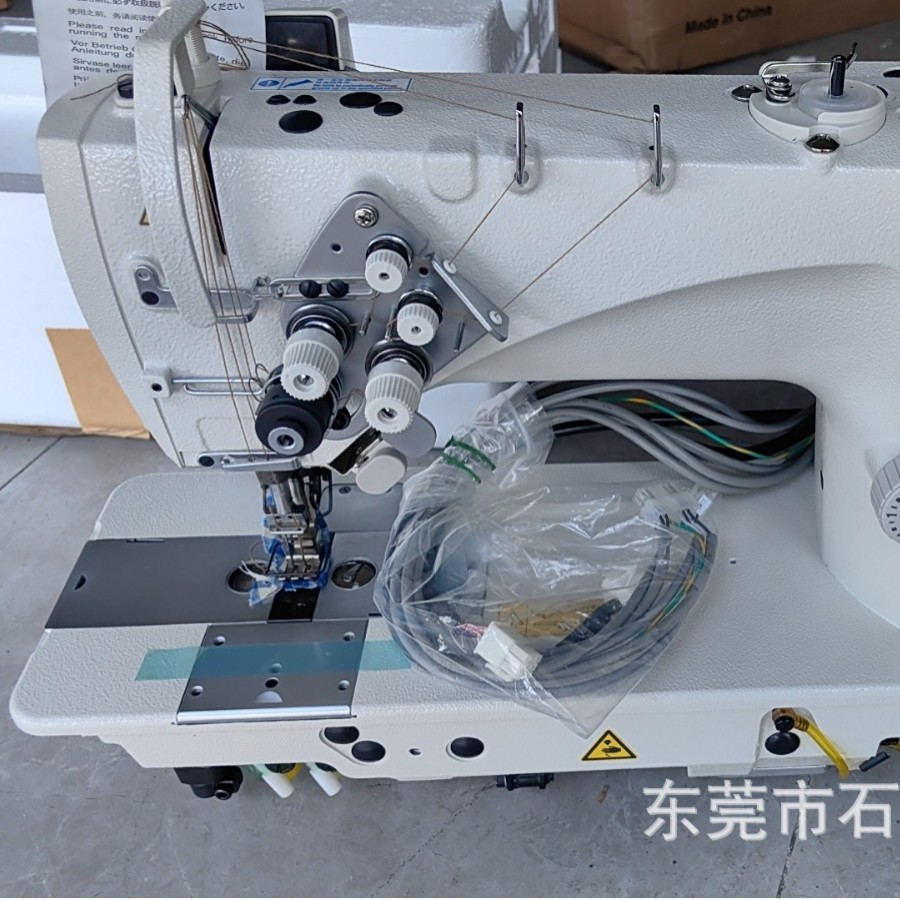 Máquina de coser industrial de doble aguja plana computarizada con cortahilos automático JUKI LH-3568A-7, completamente nueva.