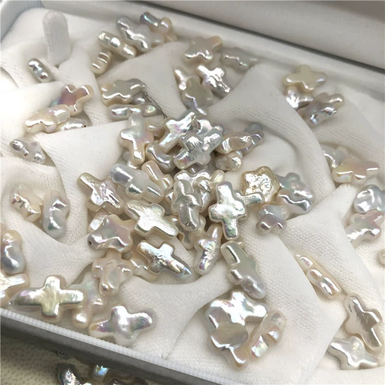 Пресноводный жемчуг барочный крест инопланетный жемчужный блеск