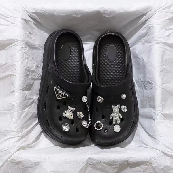 01 Hole shoes black [Chain Bear]