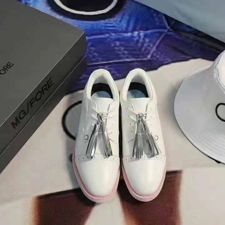 화이트 파운데이션