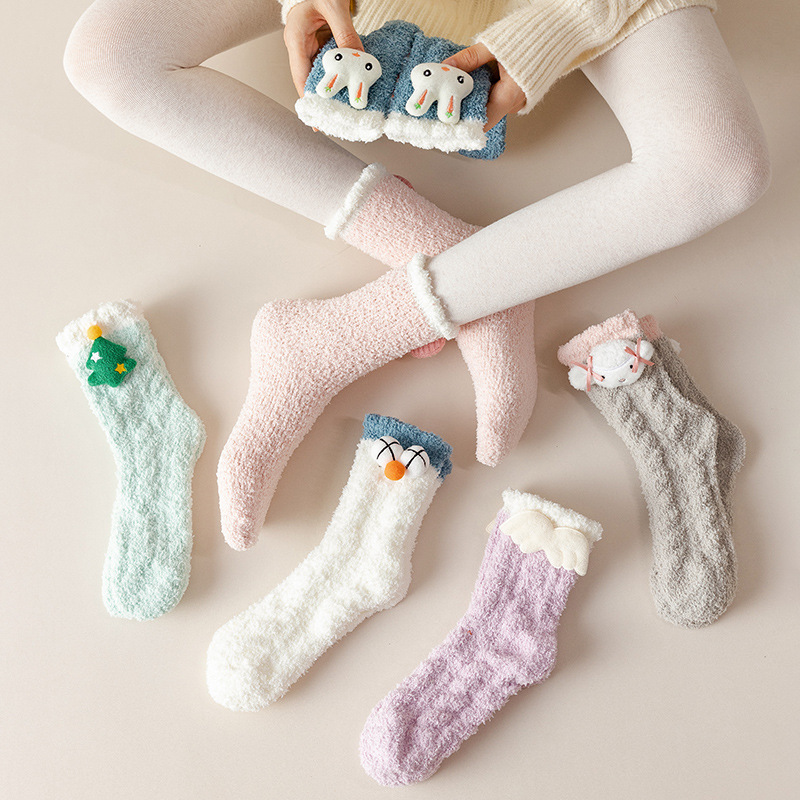 Coral Velvet Socks for Men and Women, Terry Socks for Women, Versatile Mid-Calf Socks for Autumn and Winter, Warm and Cute Cartoon Floor Socks Wholesale