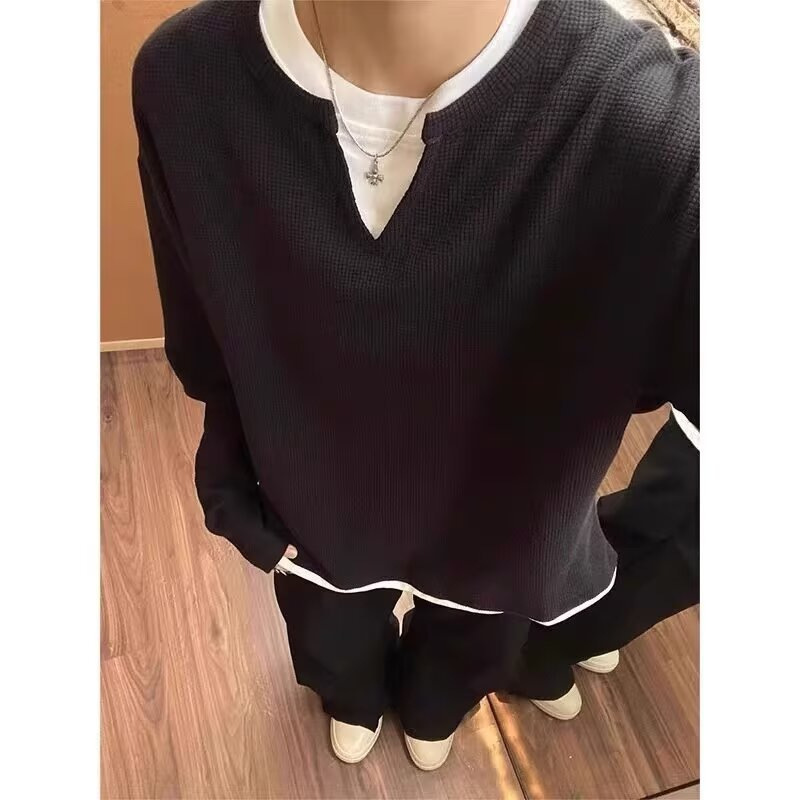 High-end, stylish V-neck sweatshirt for women, featuring a faux two-piece design, a new trendy and casual long-sleeved T-shirt for spring and autumn 2026 High-end, stylish V-neck sweatshirt for women, featuring a faux two-piece design, a new trendy and casual long-sleeved T-shirt for spring and autumn 2026