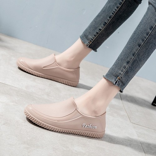 Women's Spring and Autumn Fashionable Low-Top Waterproof Slip-Resistant Flat Rain Boots, Four-Season Durable Car Washing Kitchen Work Rubber Shoes