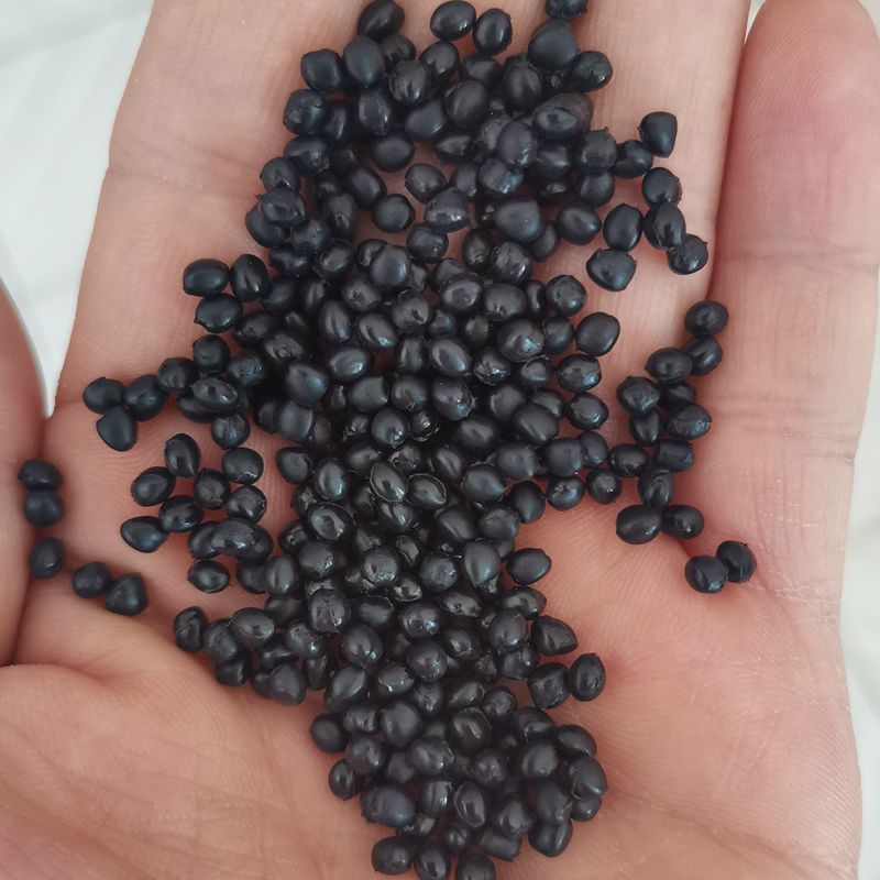 高弹黑色TPE50度颗粒 耐低温-40度 手感润滑 黑色加硅油TPE弹性体