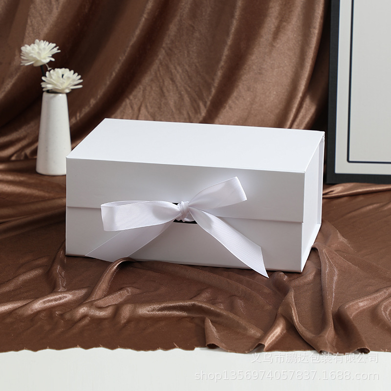 Caja de regalo plegable de una pieza Xi Yin imán negro Flip caja de regalo en blanco caja de regalo de vacaciones caja de regalo de embalaje de zapatos y ropa