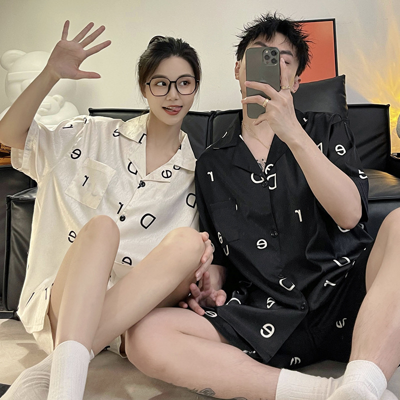 Pajamas de pareja de verano delgado seda de hielo de manga corta alta sensación de tamaño más grande 200 kg hombres y mujeres set de ropa de casa de verano