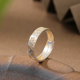 耳钉;戒指;吊坠