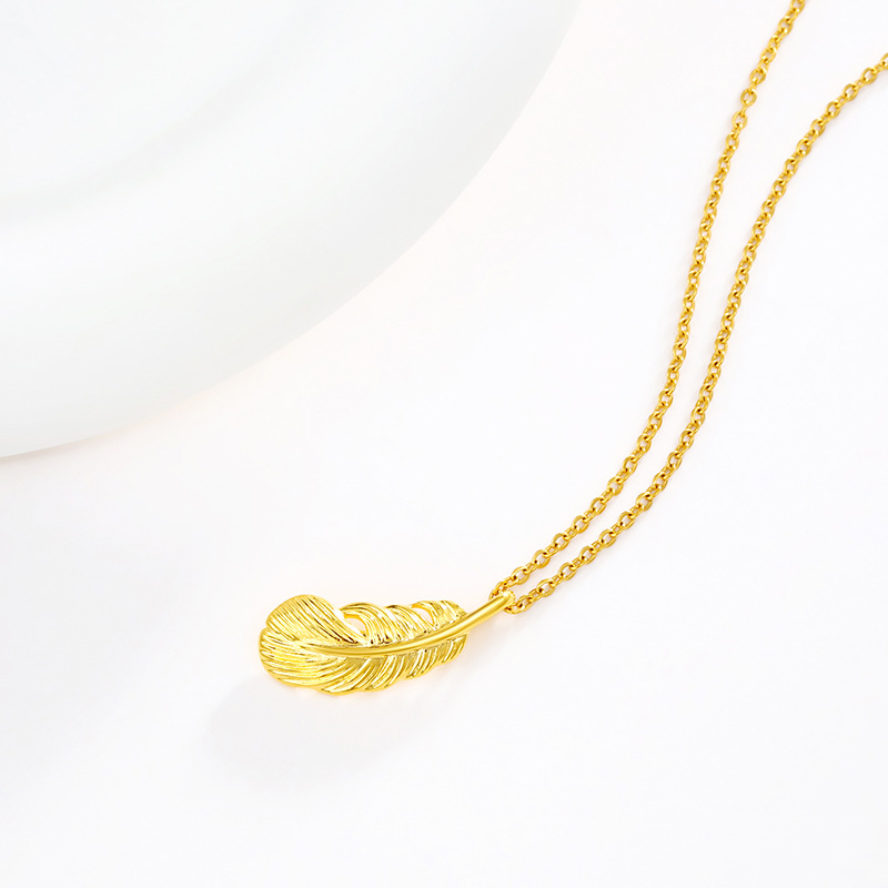 Xuping joyería aleación otoño-invierno amor lenguaje secreto pluma colgante moda femenina simple ala personalidad de la tienda de suministro