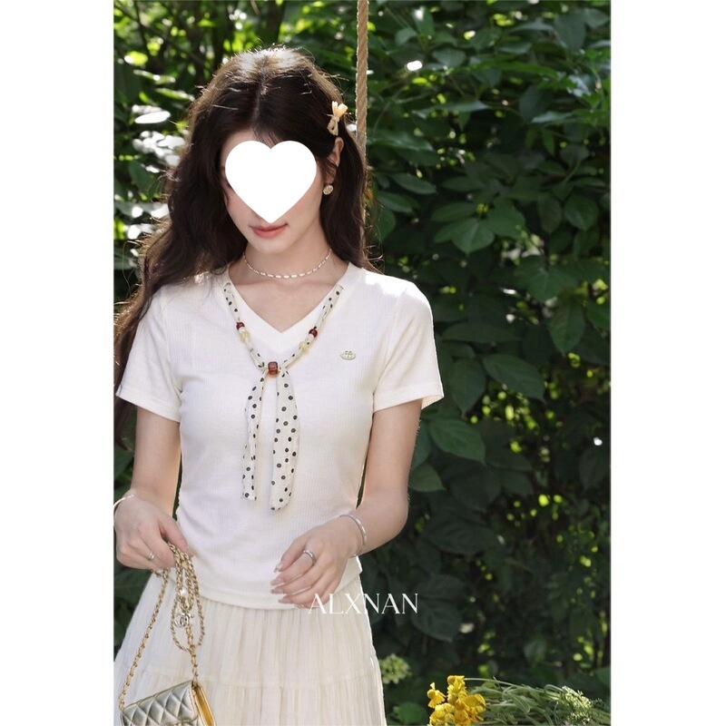 Summer Fashion V-Neck Gentle Women's T-Shirt with Waist-Cinching French Style Slimming Design, New Short-Sleeve Design