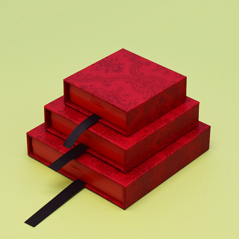 Jewel red (with the same color box);7*7*2CM