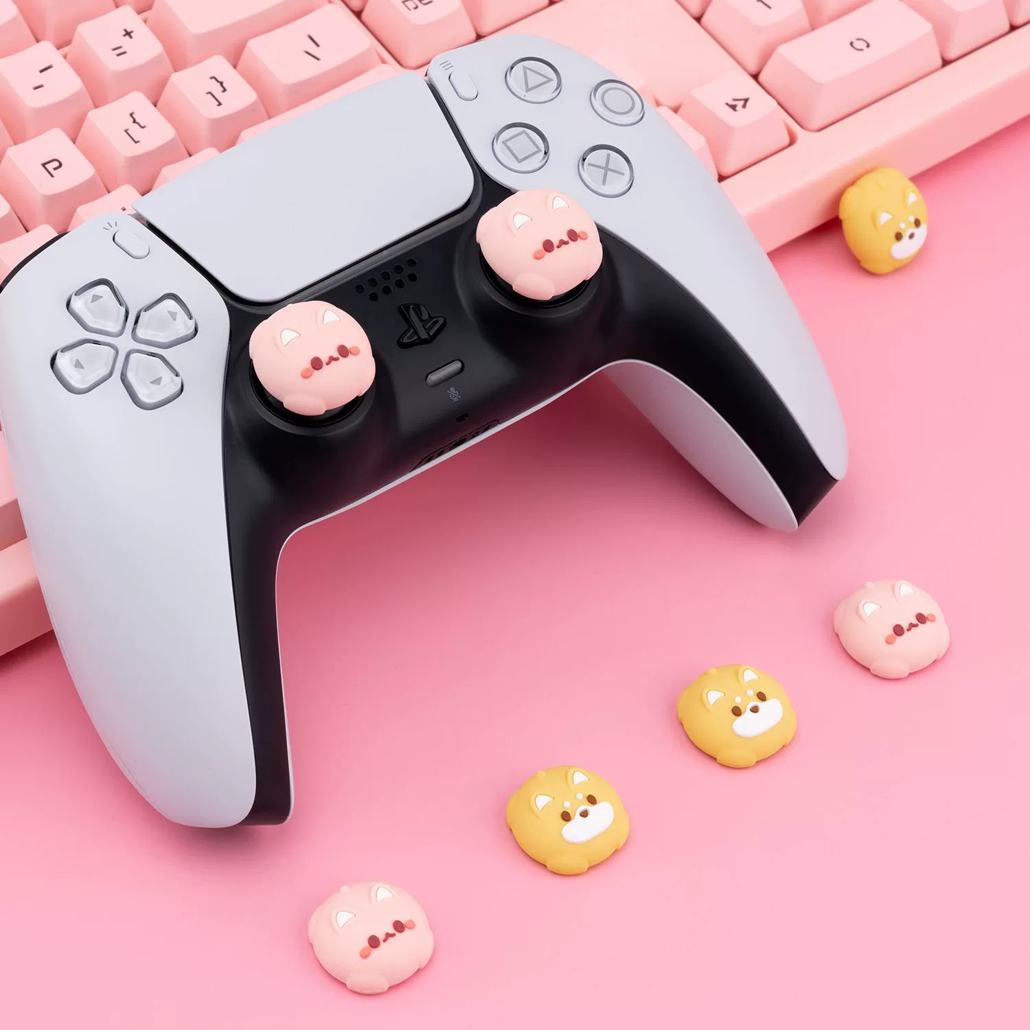 Ручка-руль, игровая консоль, джойстик, силиконовый защитный кейс с аксессуарами, кошки и собаки
