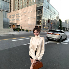 麂皮绒米色立领长袖外套女秋季宽松夹克机车服设计感气质开衫上衣