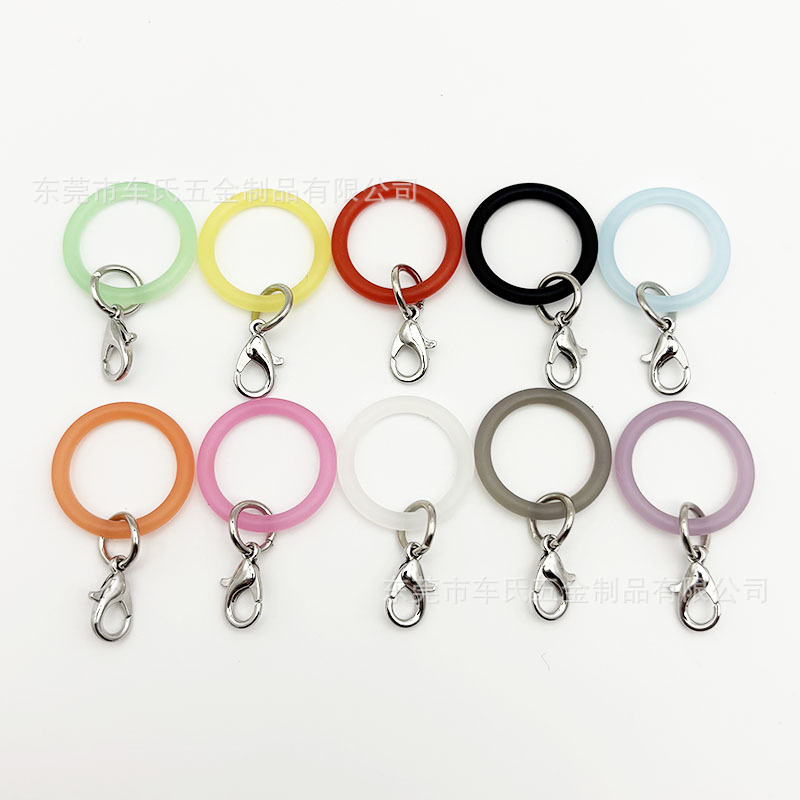 Manufacturer wholesale DIY jewelry accessories, processing of colorful silicone O-rings with lobster clasps, eye pins, and keychain components