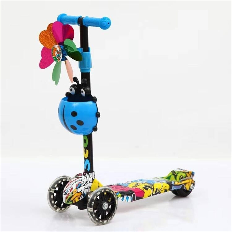 Fabricante de tres ruedas de cuatro ruedas de patineta plegable graffiti MIGO coche de cuatro ruedas de niños patineta flash