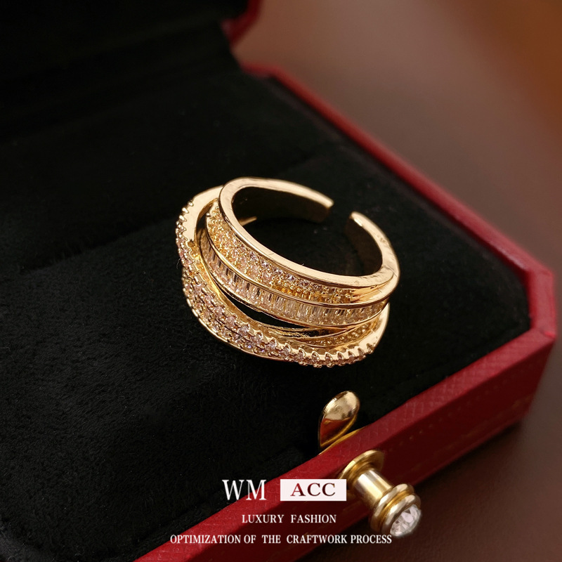 レトロな円形の緑松石の開口指輪の宮廷風の大衆の設計のファッション的な指輪の軽い贅沢な高級感の食指の指輪