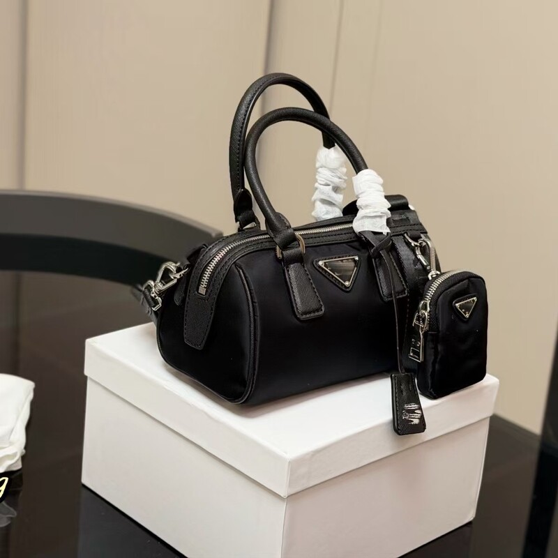 P Brand High-Quality Handbag, Nylon Camera Bag, Casual Shoulder Bag, Crossbody Bag, Underarm Bag, Light Luxury P Brand High-Quality Handbag, Nylon Camera Bag, Casual Shoulder Bag, Crossbody Bag, Underarm Bag, Light Luxury