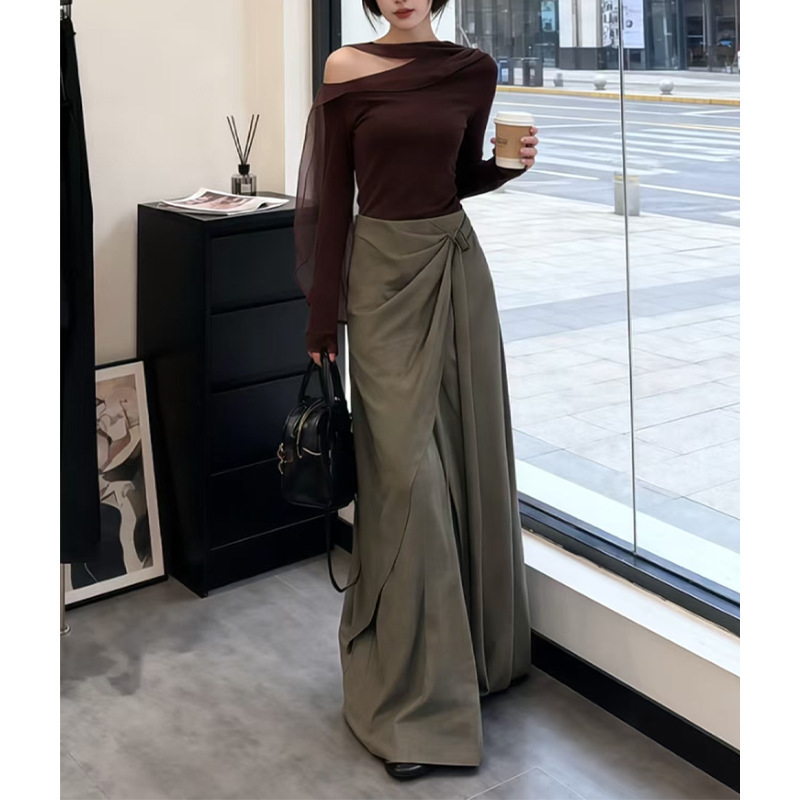 A Complete Set of Elegant Ootd Outfits, Casual Style, Retro Brown Long-Sleeved Tops, Wide-Leg Pants, Two-Piece Suits, 2025 Autumn