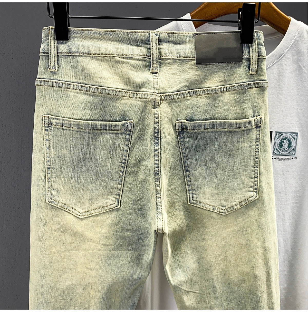 Jeans slim fit uomo in stile retro con strass ed elasticizzate_voghion.com
