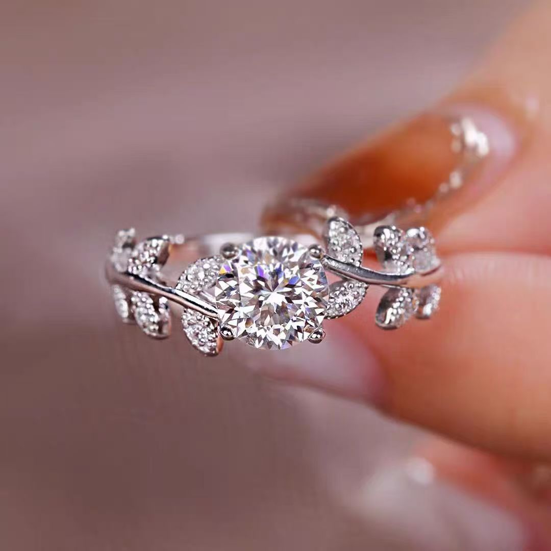 Funkelnder Damenring Designer Schmuck Elegant Und Angenehm_voghion.com