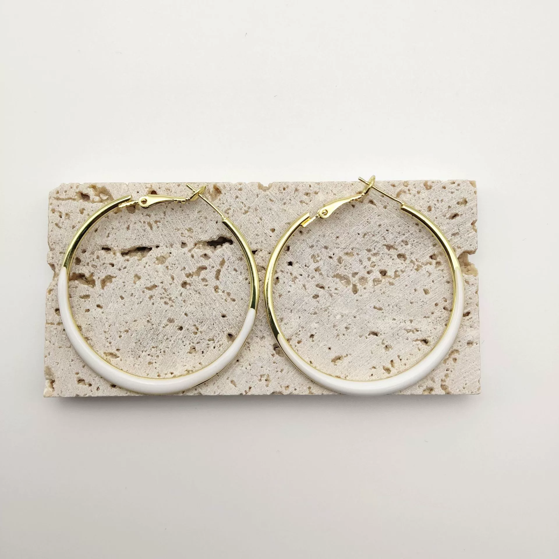 Fashionable white earrings, European style, internet celebrity